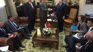 Bakan Eroğlu: " İhale, tepkiler olduğu için değil, orada rekabet oluşmadığı için iptal edildi"