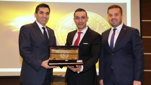 GTO'da "Dünya ve Türkiye Ekonomisindeki Gelişmeler" konferansı gerçekleştirildi