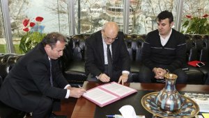 Kanal Riva'da imzalar atıldı