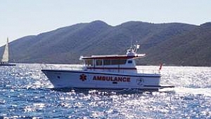 Sağlık ekiplerinden deniz ortasında müdahale