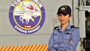 Türk savaş gemisinin perisi