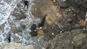 Dalış kıyafetli ceset karaya vurdu