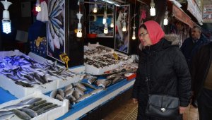 Hamsi kıyılardan sonra tezgâhları da terk etti
