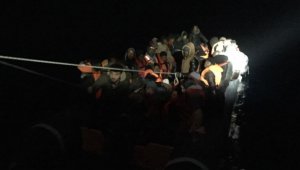 Kuşadası Körfezi'nde 50 kaçak göçmen yakalandı