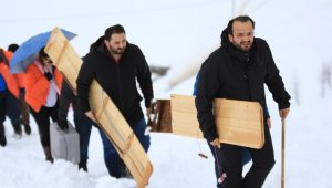 Rize'de "Lazbord" ile kayak keyfi