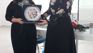 Yrd. Doç. Dr. Yasemin Özatik: Gereksiz ilaç kullanımından kesinlikle kaçınmalıyız