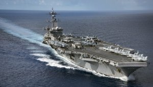 ABD gemisi Carl Vinson'dan tarihi Vietnam gezisi