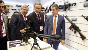 Bakan Canikli'den Katar'da Türk şirketlerine ziyaret