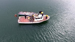 Nazik Gölü'nde drone ile güvenlik önlemi