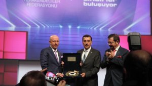 Bakan Bülent Tüfenkci: "Türkiye ekonomisinde yaklaşık 90 milyar dolarlık katma değer üretimi gerçekleştirilmektedir"