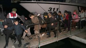 Kuşadası Körfezi'nde 81 kaçak göçmen yakalandı