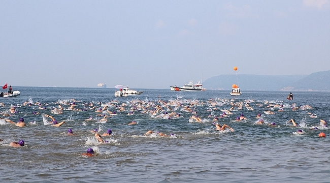 Çanakkale'de Troya Açık Su Yüzme Yarışı gerçekleşti