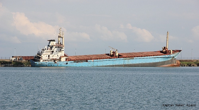 Samsun Limanı'nda bekletilen gemi Aliağa'ya gönderilecek