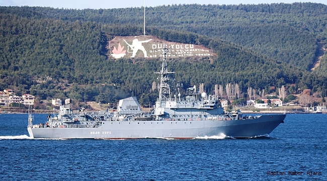 Rus savaş gemisi Çanakkale Boğazı'ndan geçti