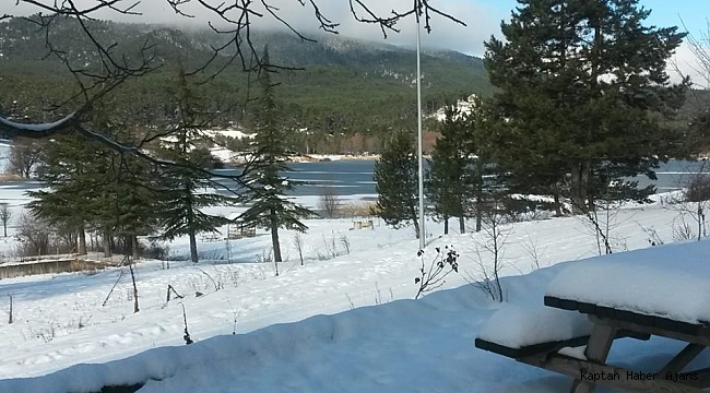 Gölcük Krater Gölü'nde kartpostallk manzaralar oluştu