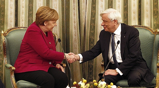 Merkel, Yunan Cumhurbaşkanı Pavlopulos'la görüştü