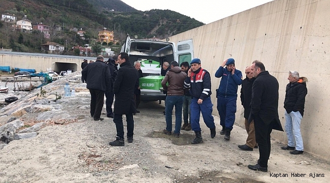 Sinop'ta batan teknede kaybolan şahıs aranıyor