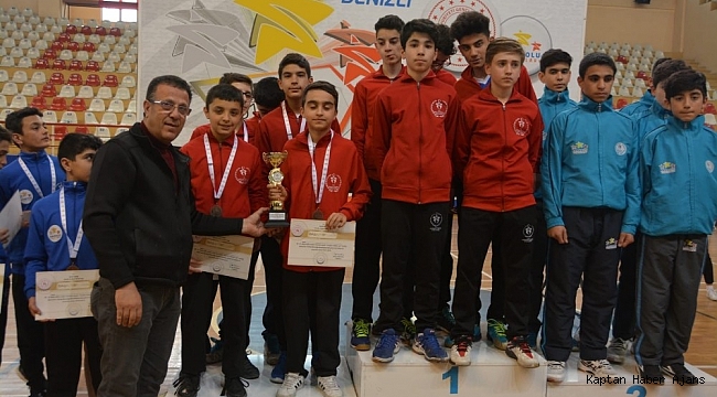 Badminton Türkiye Finalleri Denizli'de yapıldı