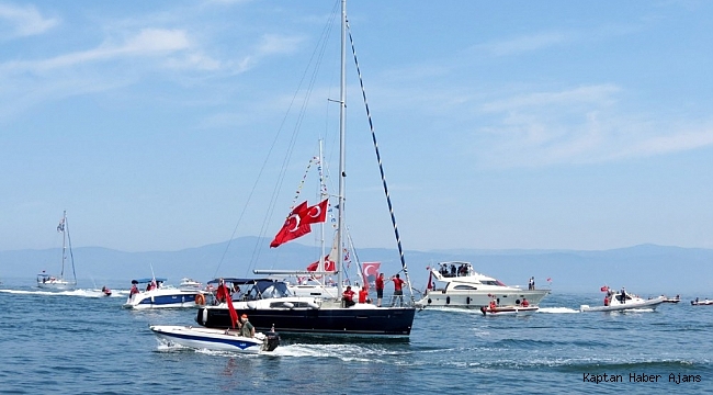 100. yıl coşkusu denize taştı
