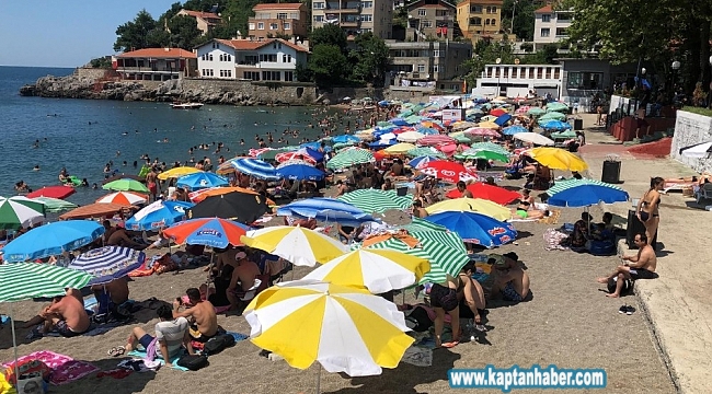 Sıcaktan bunalan vatandaşlar plajlara akın etti