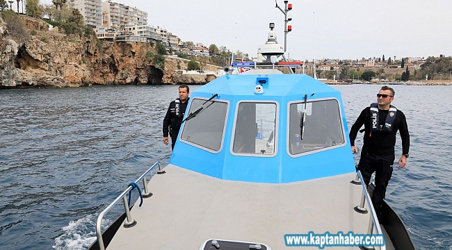 Antalya'ya denizden girişe 'Karakolbot' ile denetim