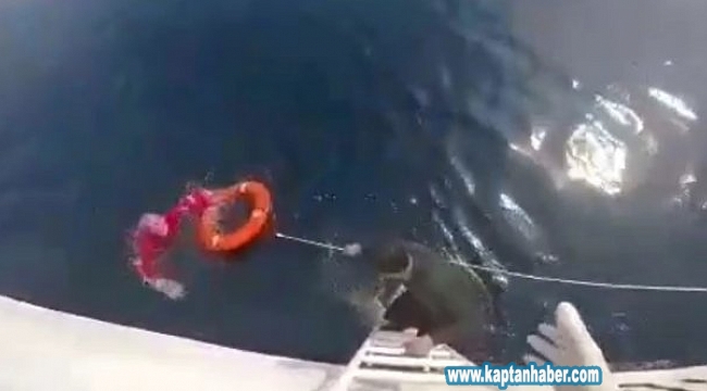 Kuşadası Körfezi'nde tekne battı, içindeki iki kişi kurtarıldı