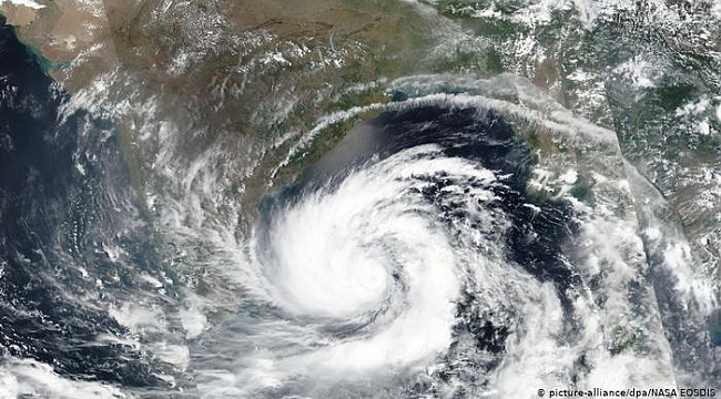 Amphan Kasırgası, Hindistan ve Bangladeş'i vurdu: 24 ölü