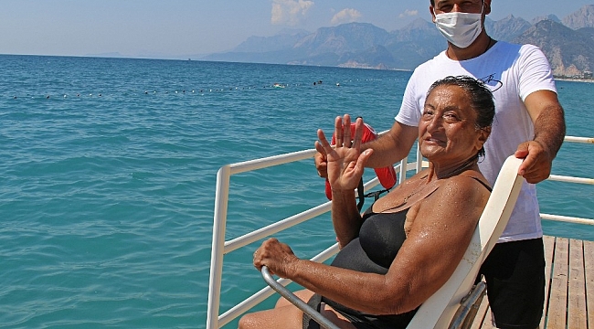 Denize, güneşe ve sahile engel yok