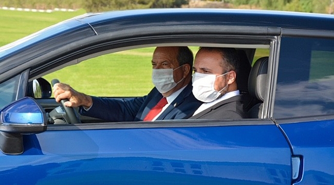 Cumhurbaşkanı Ersin Tatar KKTC'nin yerli otomobili ile test sürüşü gerçekleştirdi