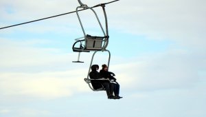 Akdağ Kayak Merkezi'nde kar sevinci