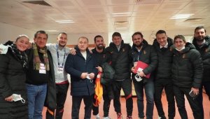 Arda Turan'dan, Terim paylaşımı!