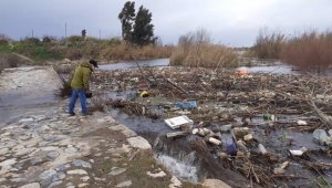 Büyük Menderes Nehri çöplüğe döndü, tehlike çanları çalıyor