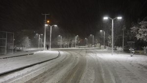 Çanakkale'de kar yağışı başladı