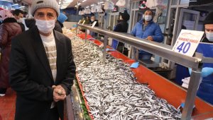Hamsi avı yasağı fiyatları 40 liraya kadar çıkardı