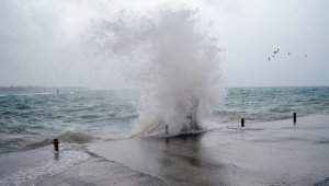 İstanbul'da deniz ulaşımına fırtına engeli