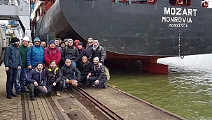 M/V Mozart'a saldıran korsanlar irtibat kurdu