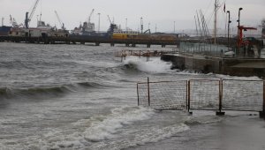 Marmara'da deniz ulaşımına lodos engeli