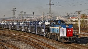 Marmaray ile deniz altından otomobil taşındı