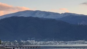 Marmaris'in yüksek kesimlerine kar yağdı