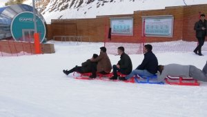 Palandöken'de kayak ve kızak keyfi