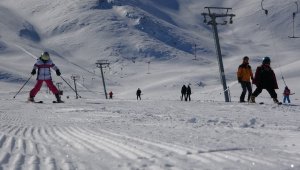Van'da kayak sezonu bu yıl da geç başladı