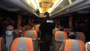 43 ilin geçiş noktasında gece yarısı 'HES kodu' denetimi