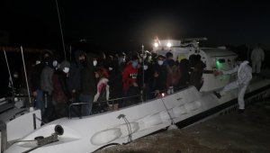 Çanakkale açıklarında 65 düzensiz göçmen kurtarıldı