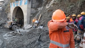 Hindistan'daki buzul felaketinde ölü sayısı 34'e yükseldi