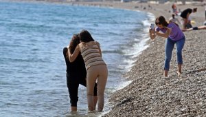 Şubatın son günü kısıtlamadan muaf turistlerin deniz keyfi