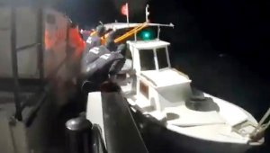 Denizde mahsur kalan üç kişi kurtarıldı