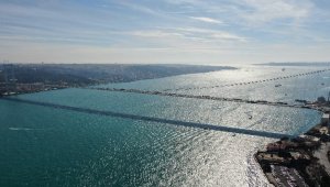 Turkuaza bürünen İstanbul Boğazı havadan görüntülendi