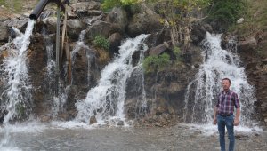 Hakkari'deki şelaleye büyük ilgi