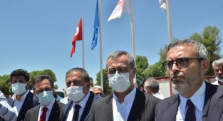 Mahir Ünal'dan Ekrem İmamoğlu'na müsilaj göndermesi