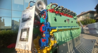 Pendik Sulzer'de üretilen ilk dizel makine İLKFER Denizcilik Müzesi'nde sergileniyor!